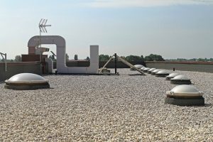 Roofing Experts - Gravel Flat Roof
